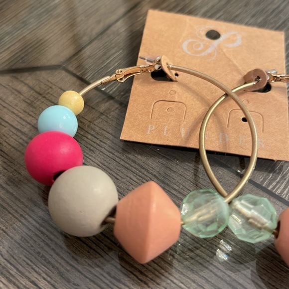 Plunder “Daffodil” Spring Colored Beaded Hoop Earrings - Picture 4 of 16